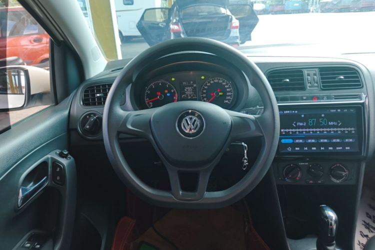 Volkswagen Polo 2019 #11 Volkswagen Polo 2019 car image #11