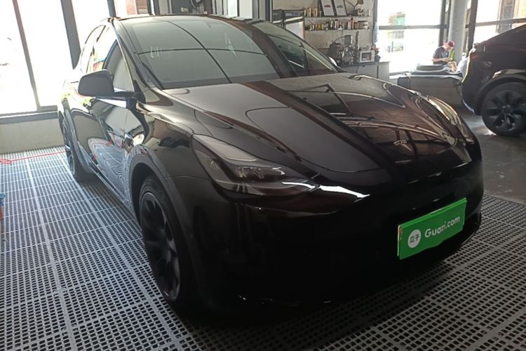 Tesla Model Y 2022 #4 Tesla Model Y 2022 car image #4