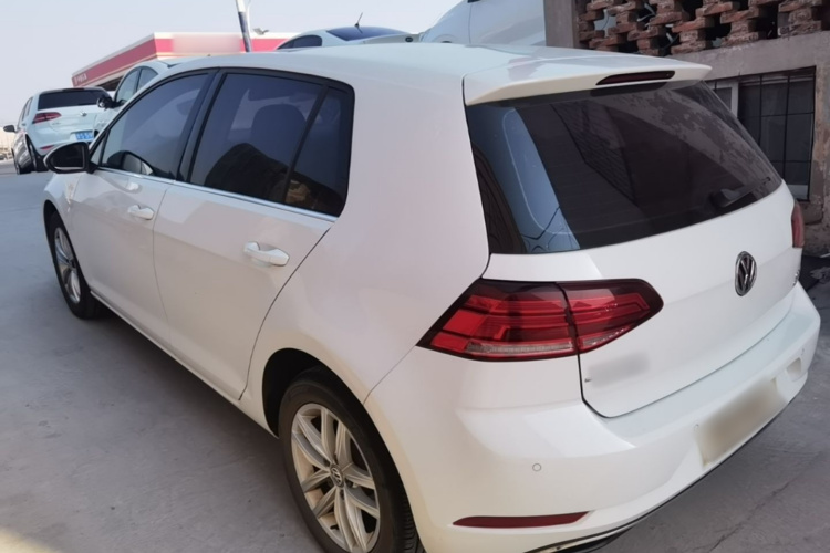 Volkswagen Golf 2018 صورة سيارة #7