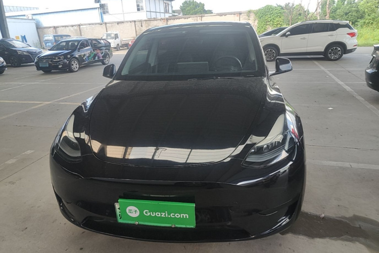 Tesla Model Y 2023 #3 Tesla Model Y 2023 car image #3