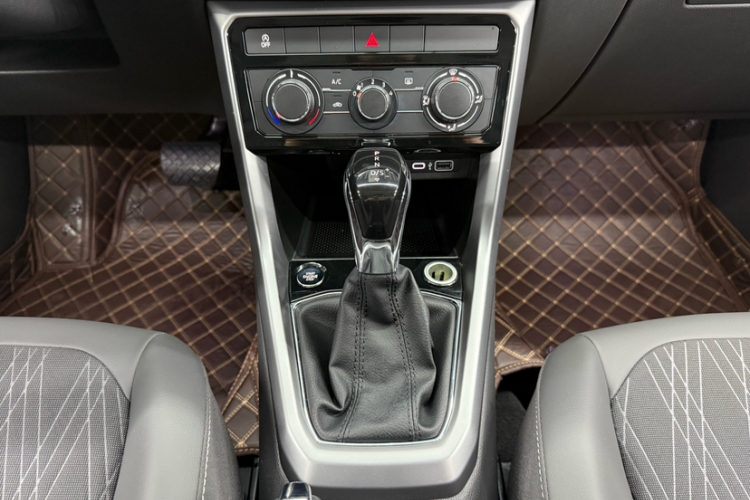 Volkswagen T-Cross 2022 imagen de coche #13