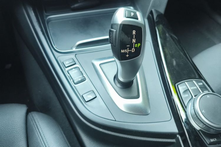 BMW 3 Series GT 2019 #23 BMW 3 Series GT 2019 imagen de coche #23