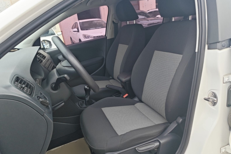 Volkswagen Polo 2017 #19 Volkswagen Polo 2017 car image #19