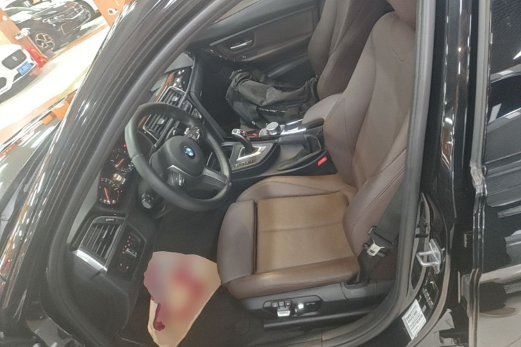 BMW 3 Series 2019 #15 BMW 3 Series 2019 car image #15