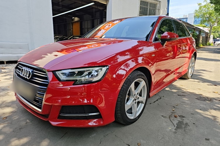 Audi A3 2019 immagine di auto #2