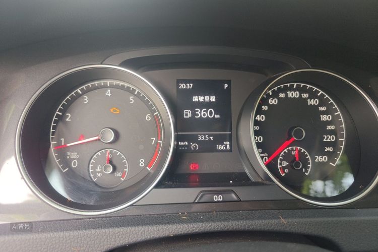 Volkswagen Golf 2017 car image #13