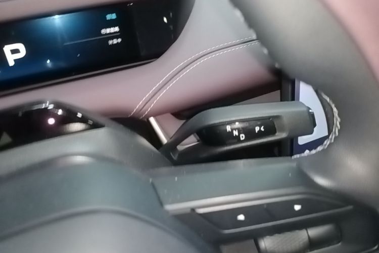 MI SU7 2024 car image #14