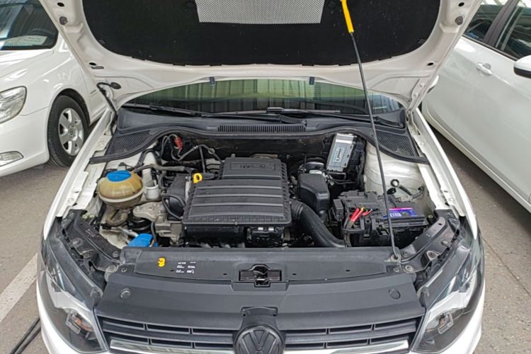Volkswagen Polo 2017 car image #20