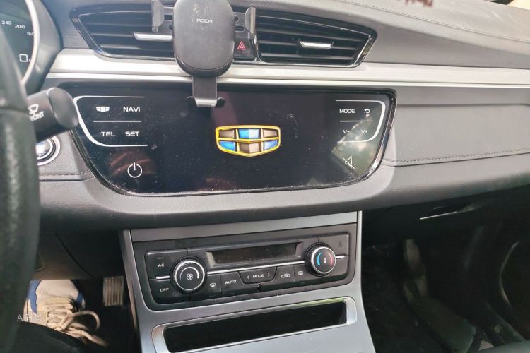 GEELY Emgrand 2018 #15 GEELY Emgrand 2018 car image #15