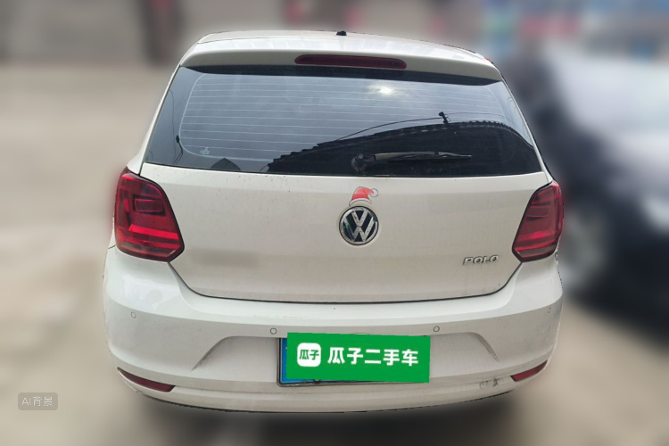 Volkswagen Polo 2015 car image #6