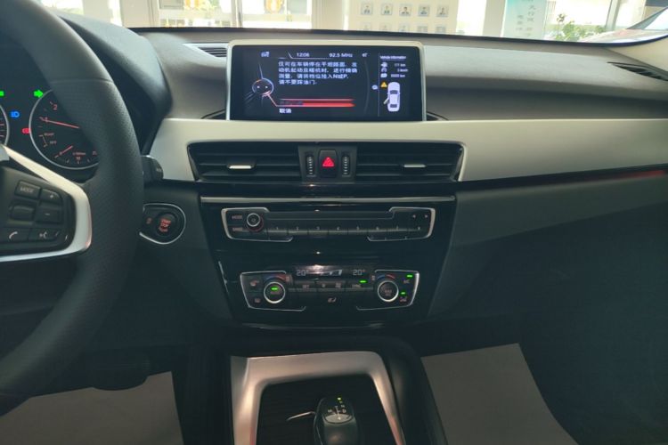 BMW X1 2016 car image #13
