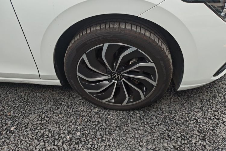 Volkswagen Golf 2022 immagine di auto #9