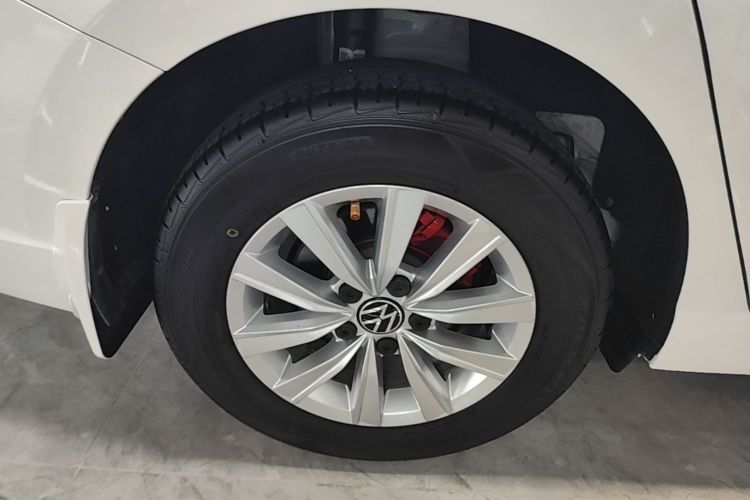 Volkswagen Lavida 2019 car image #10