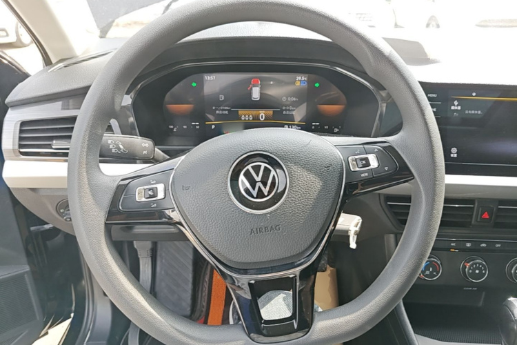 Volkswagen Lavida 2021 car image #15