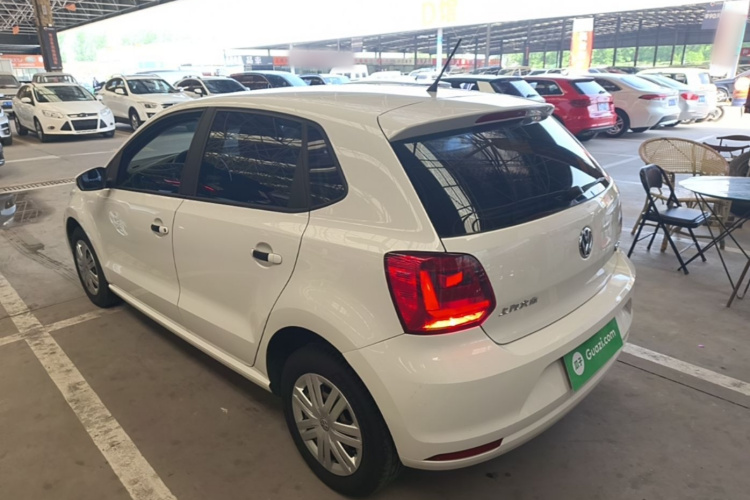 Volkswagen Polo 2019 car image #5