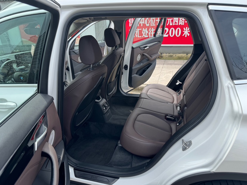 BMW X1 2022 car image #11