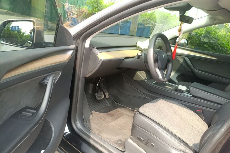 Tesla Model Y 2023 #9 Tesla Model Y 2023 car image #9