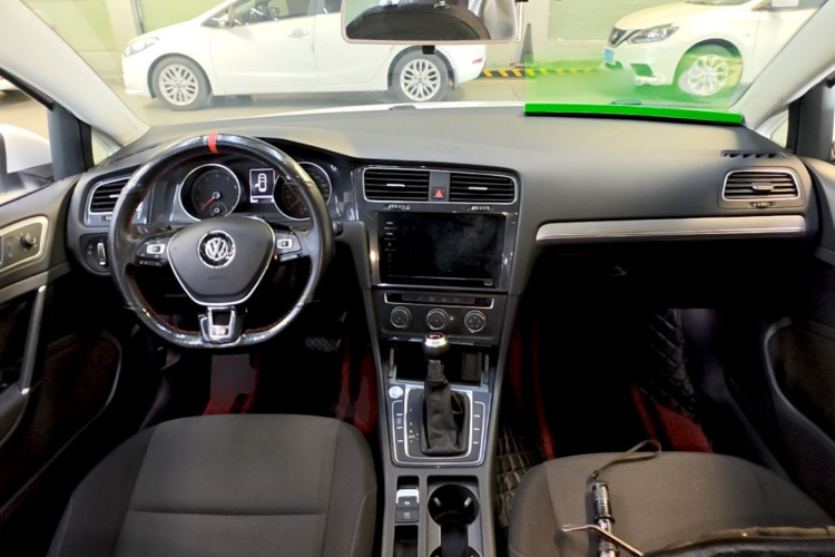 Volkswagen Golf 2020 #10 Volkswagen Golf 2020 car image #10