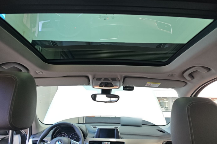 BMW X1 2018 car image #18