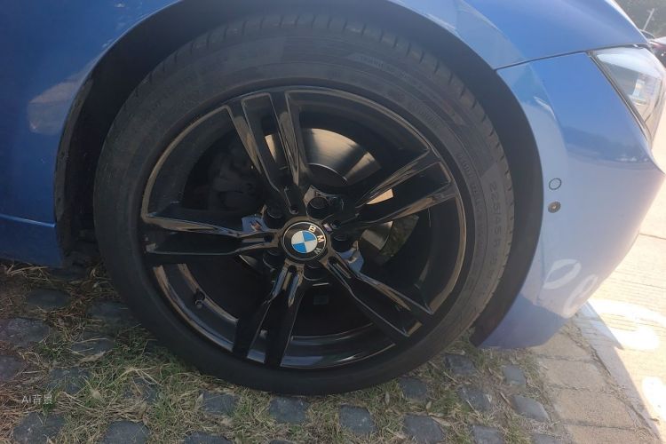 BMW 3 Series 2018 #9 BMW 3 Series 2018 car image #9