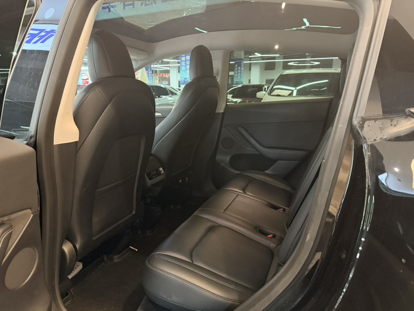 Tesla Model Y 2021 #8 Tesla Model Y 2021 car image #8