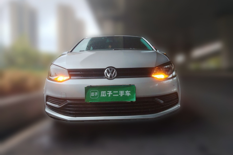 Volkswagen Polo 2018 car image #3