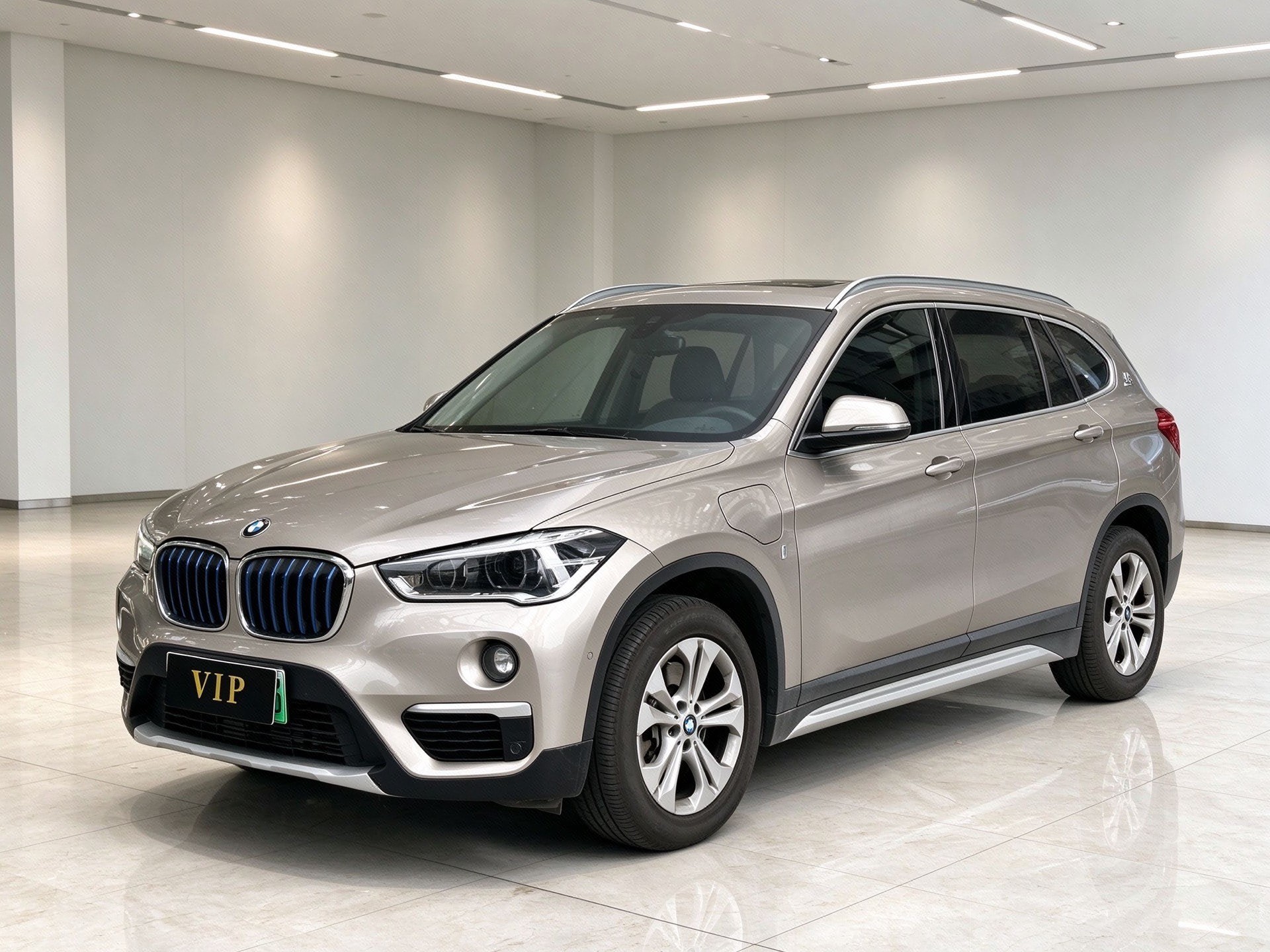 BMW X1 New Energy 2019 BMW X1 New Energy 2019 car image