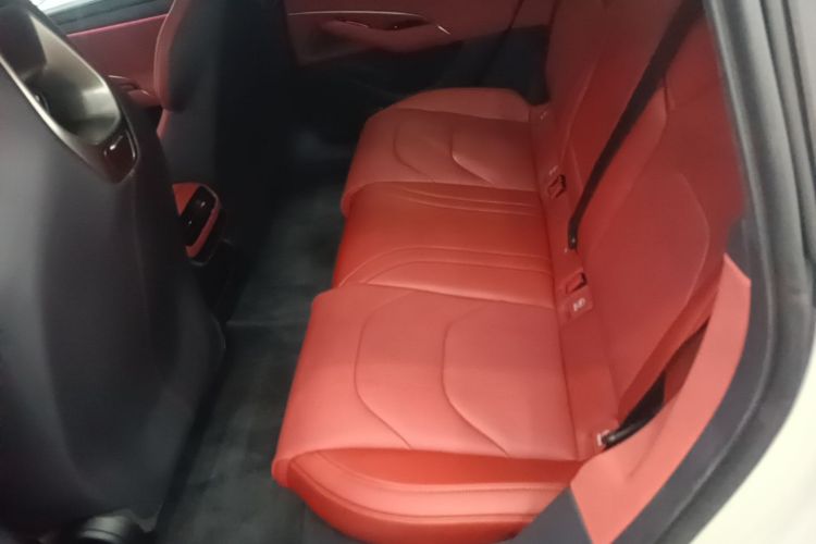 MI SU7 2024 car image #17