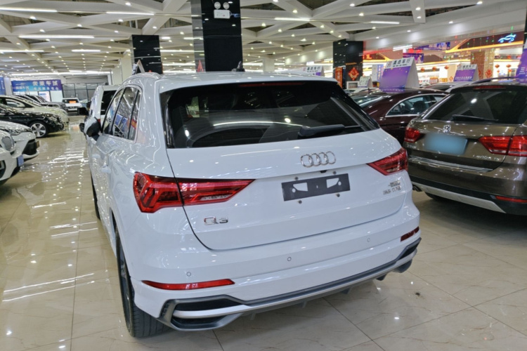 Audi Q3 2023 #5 Audi Q3 2023 car image #5