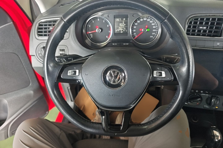 Volkswagen Polo 2016 #15 Volkswagen Polo 2016 car image #15