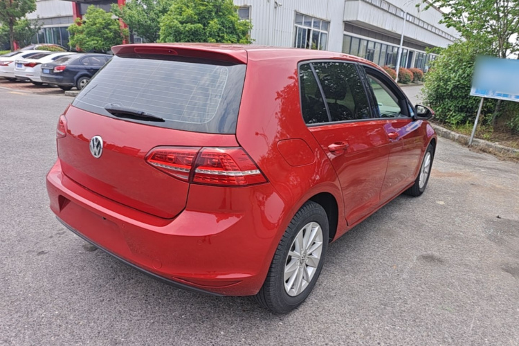 Volkswagen Golf 2014 car image #7