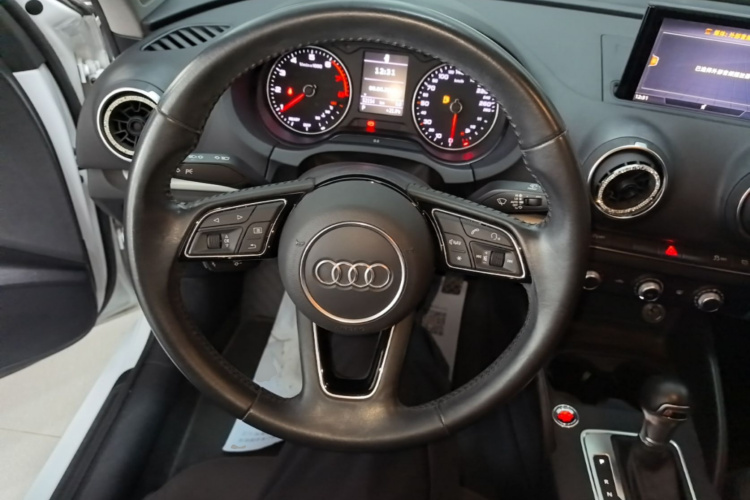 Audi A3 2021 car image #11