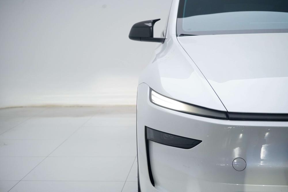 Tesla Model Y 2025 #7 Tesla Model Y 2025 immagine di auto #7