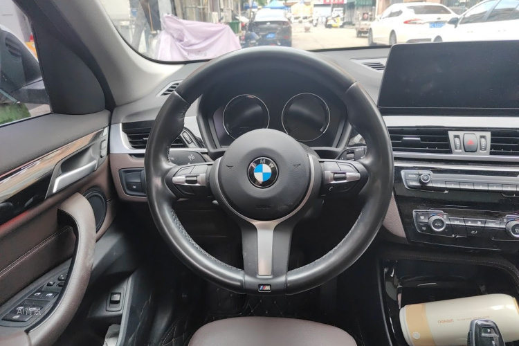 BMW X1 2020 car image #12