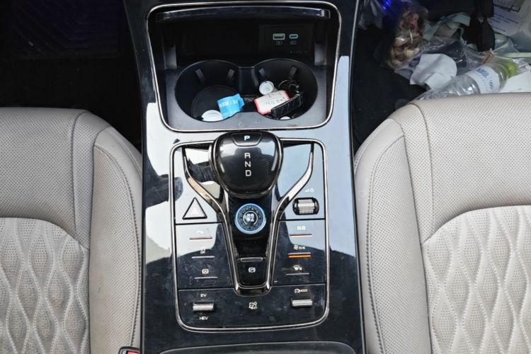 BYD Han 2024 car image #14