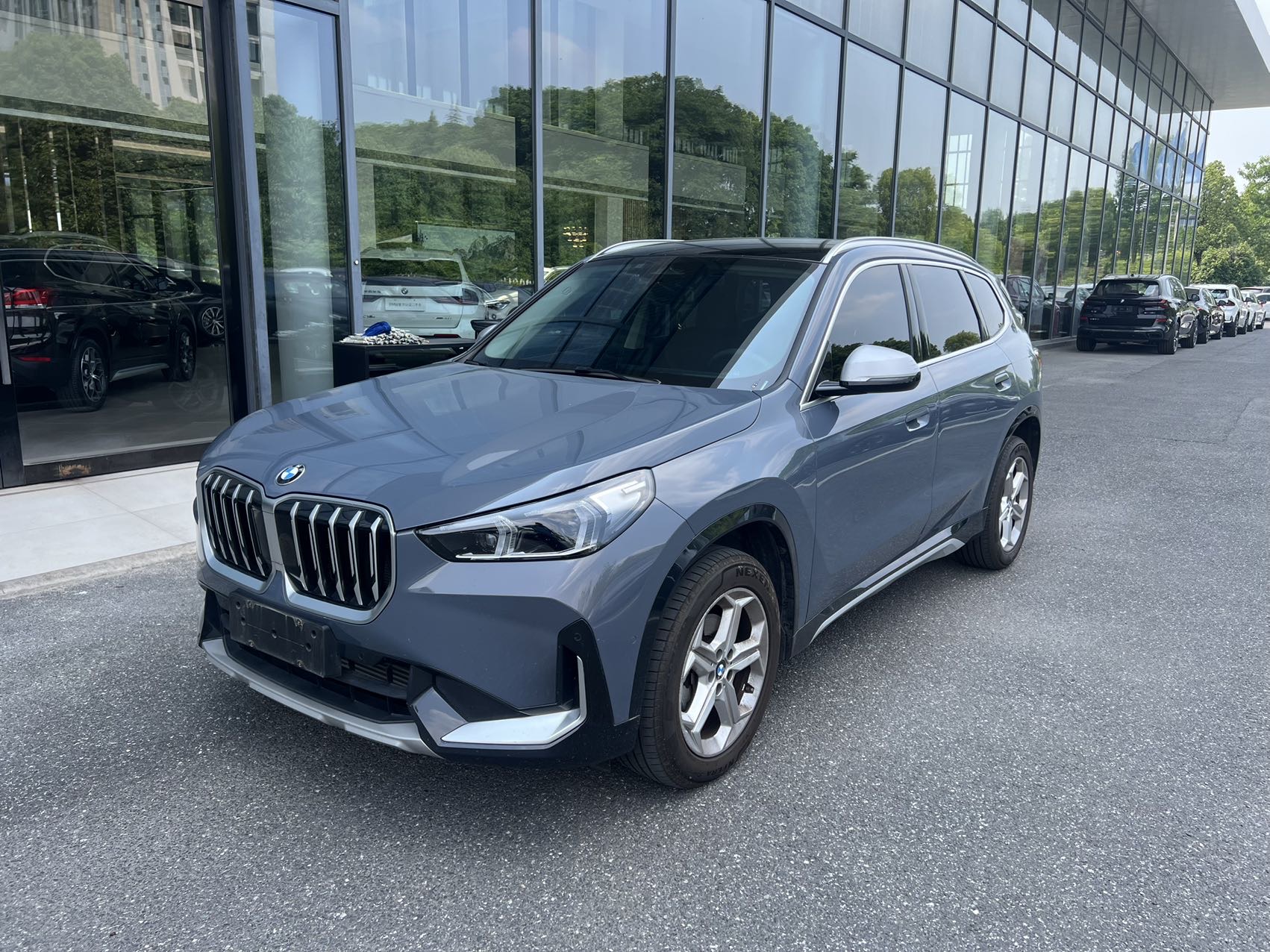 BMW X1 2023 car image 