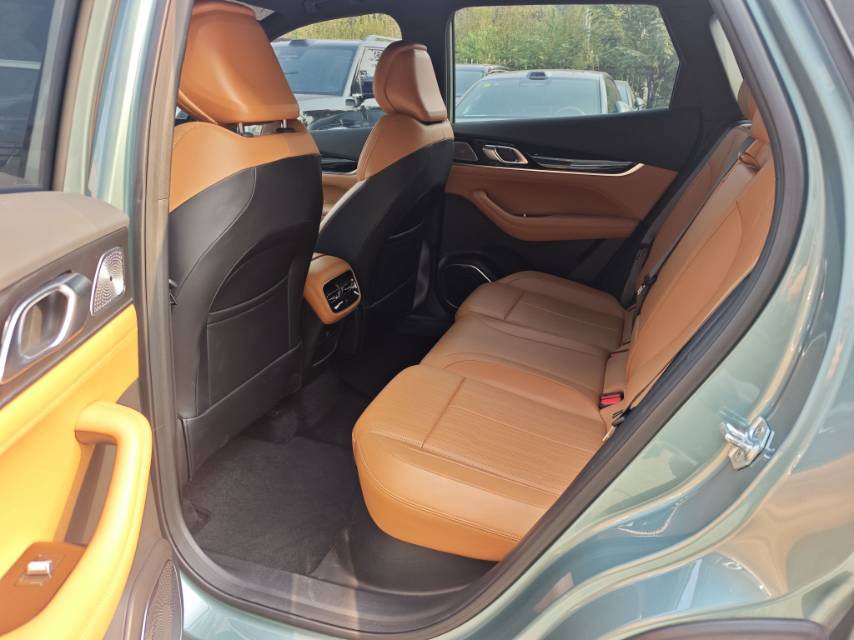 GEELY Boyue L 2025 صورة سيارة #6