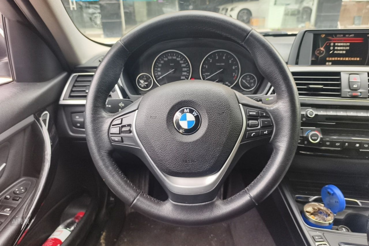 BMW 3 Series 2017 immagine di auto #12