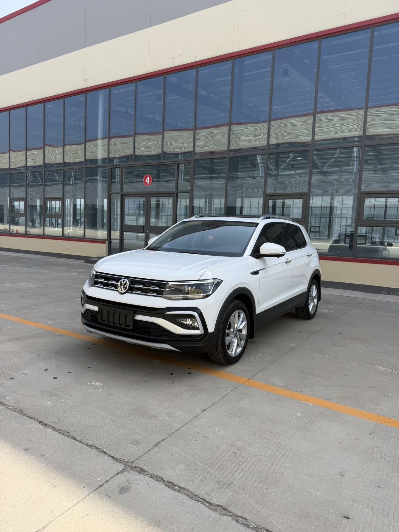 Volkswagen T-Cross 2020 Volkswagen T-Cross 2020 car image
