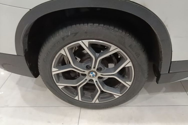 BMW X1 2020 car image #10