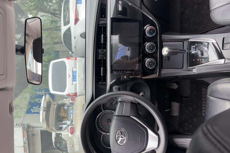 2015 #18 2015 car image #18