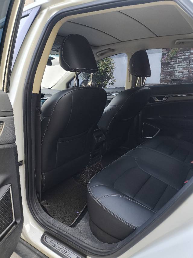 GEELY Emgrand GS 2018 car image #2