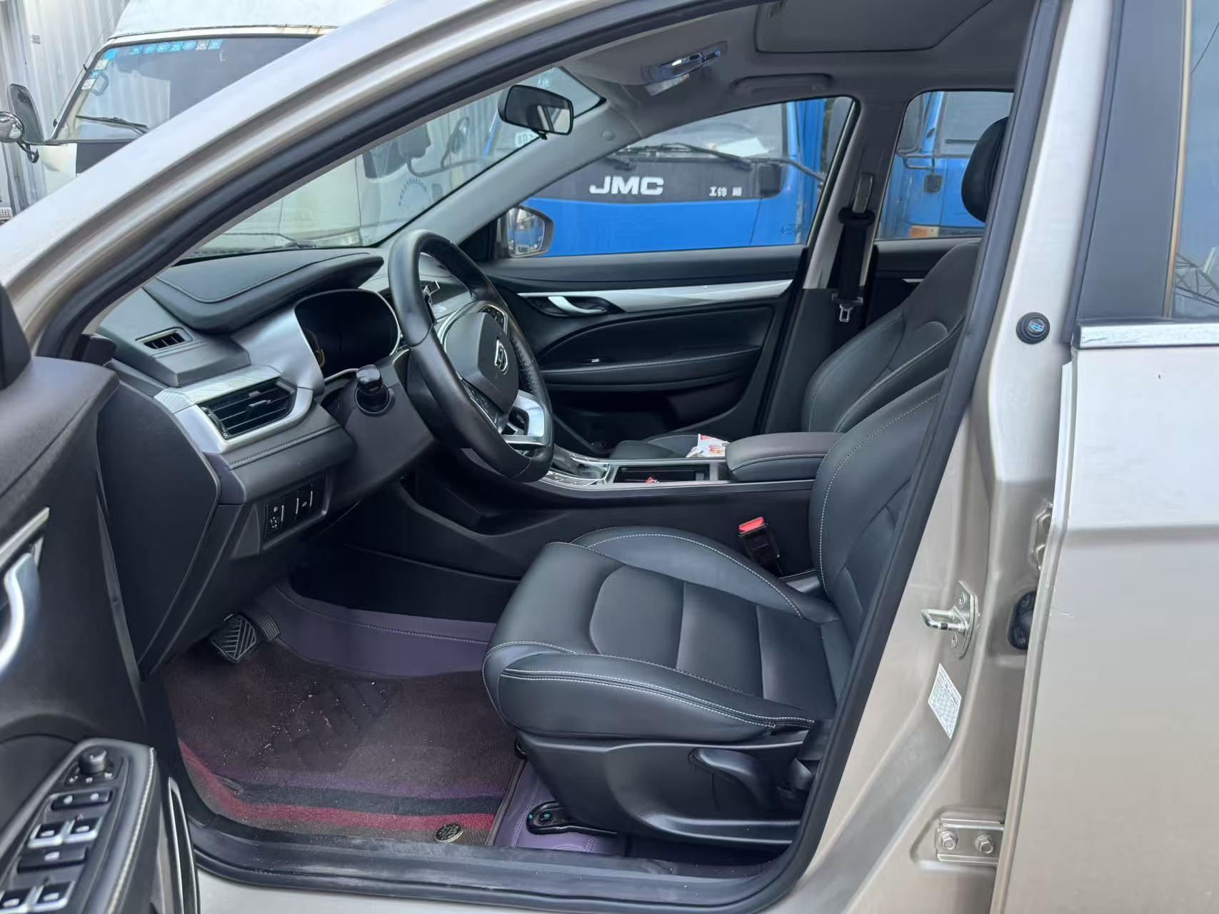 GEELY Emgrand 2021 car image #8