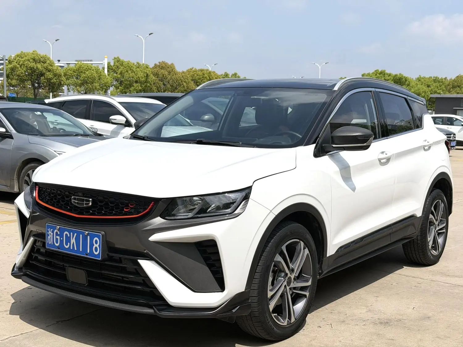 GEELY Coolray 2022 immagine di auto 