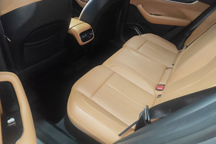 GEELY Boyue L 2025 изображение автомобиля #17