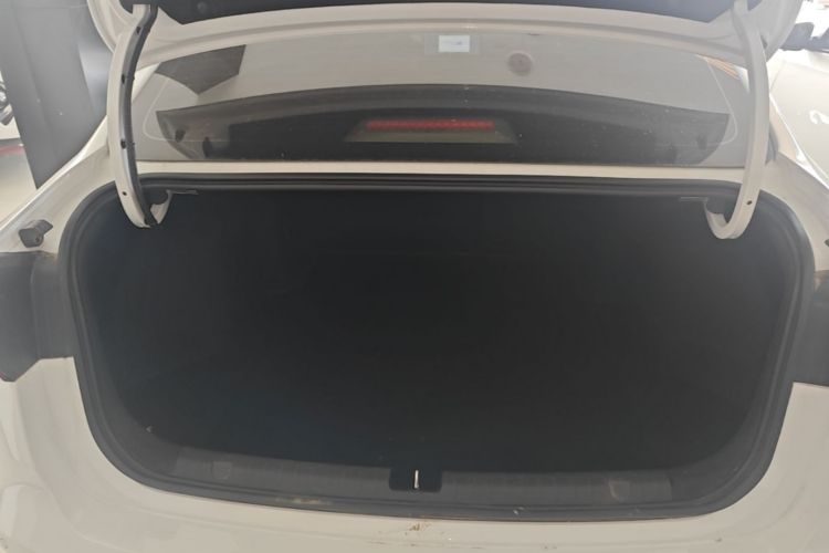 GEELY Emgrand 2025 #19 GEELY Emgrand 2025 car image #19