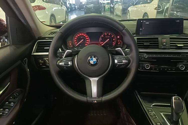 BMW 3 Series 2018 #11 BMW 3 Series 2018 car image #11