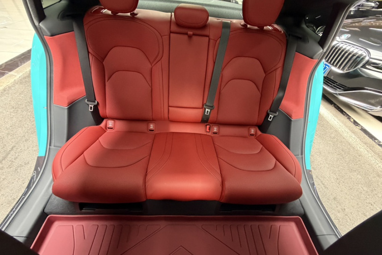 MI SU7 2025 car image #18