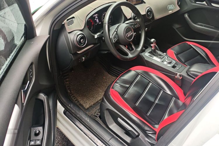 Audi A3 2019 car image #18