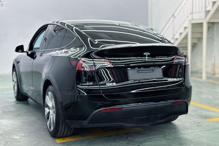 Tesla Model Y 2022 #8 Tesla Model Y 2022 car image #8